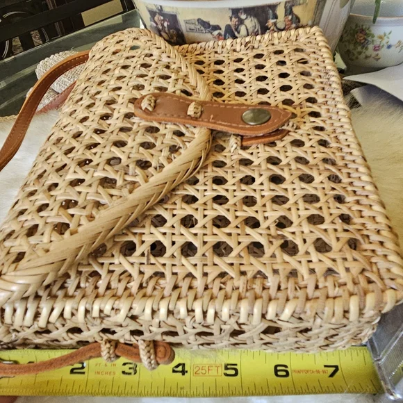 Source Unknown Natural Woven Crossbody with Brown Trim - Picture 4 of 7